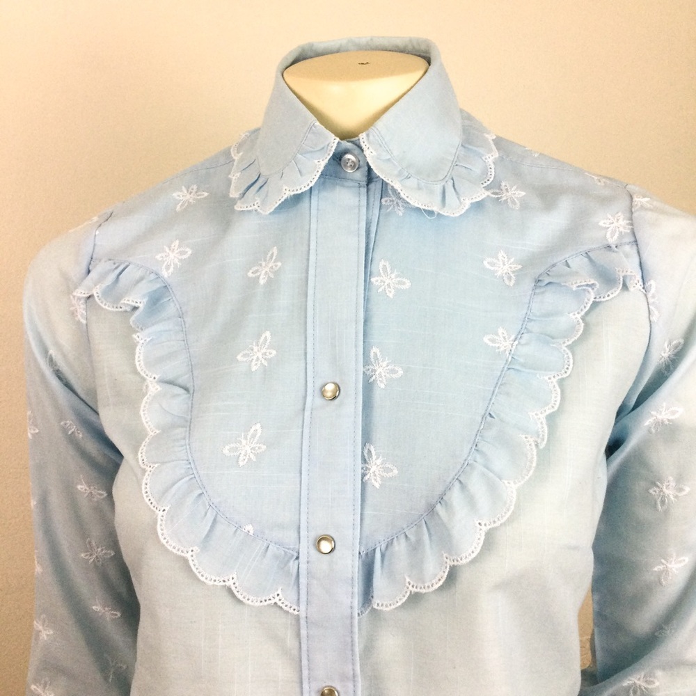 Vintage Rockmount Ranch Wear light blue ruffled western button front shirt